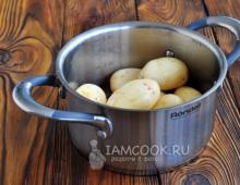Как приготовить картофель, запеченный с грибами в духовке