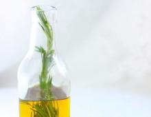 Ароматное масло для салатов Подсолнечное масло с травами рецепт